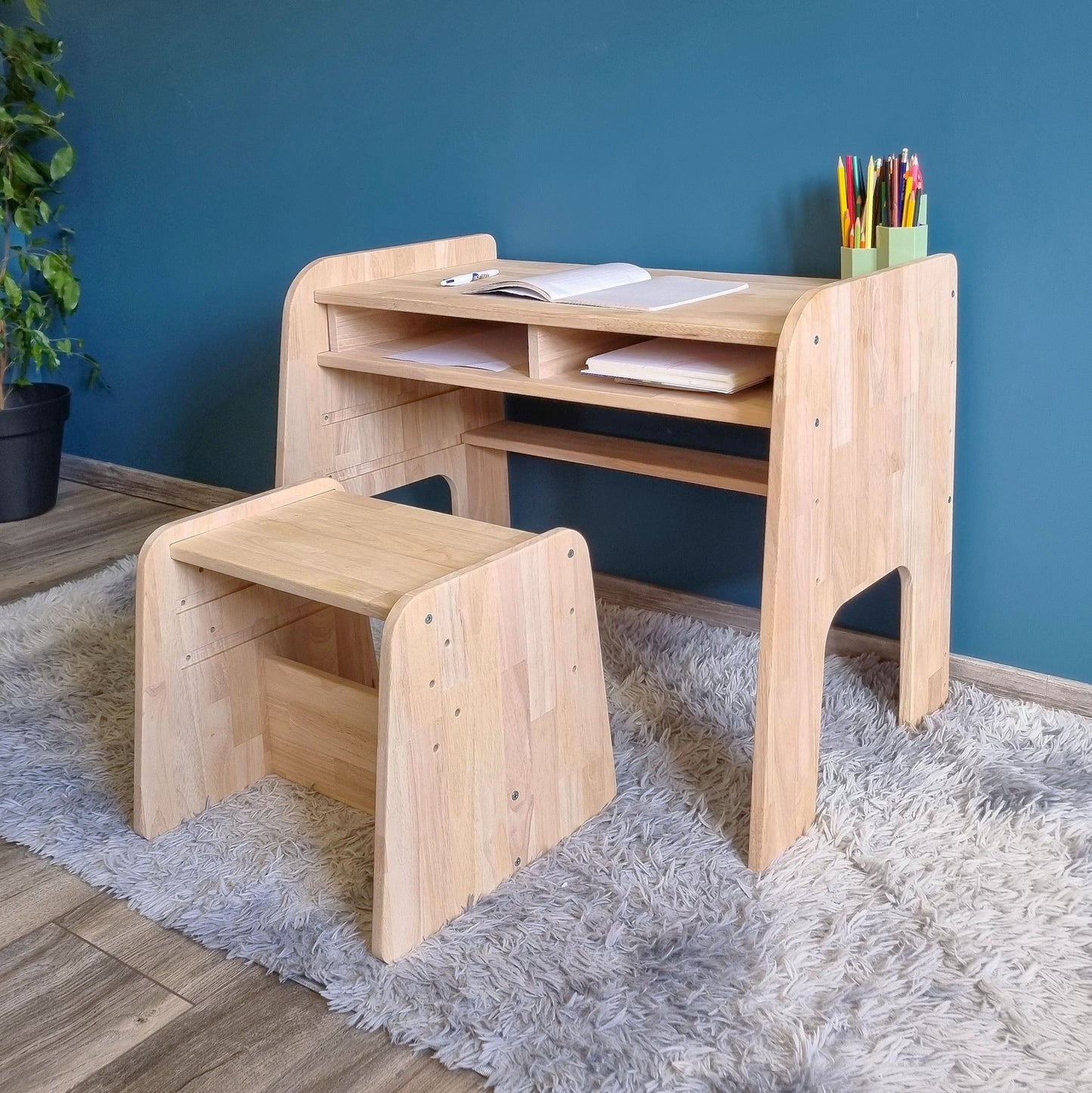 Bureau évolutif Montessori pour enfant