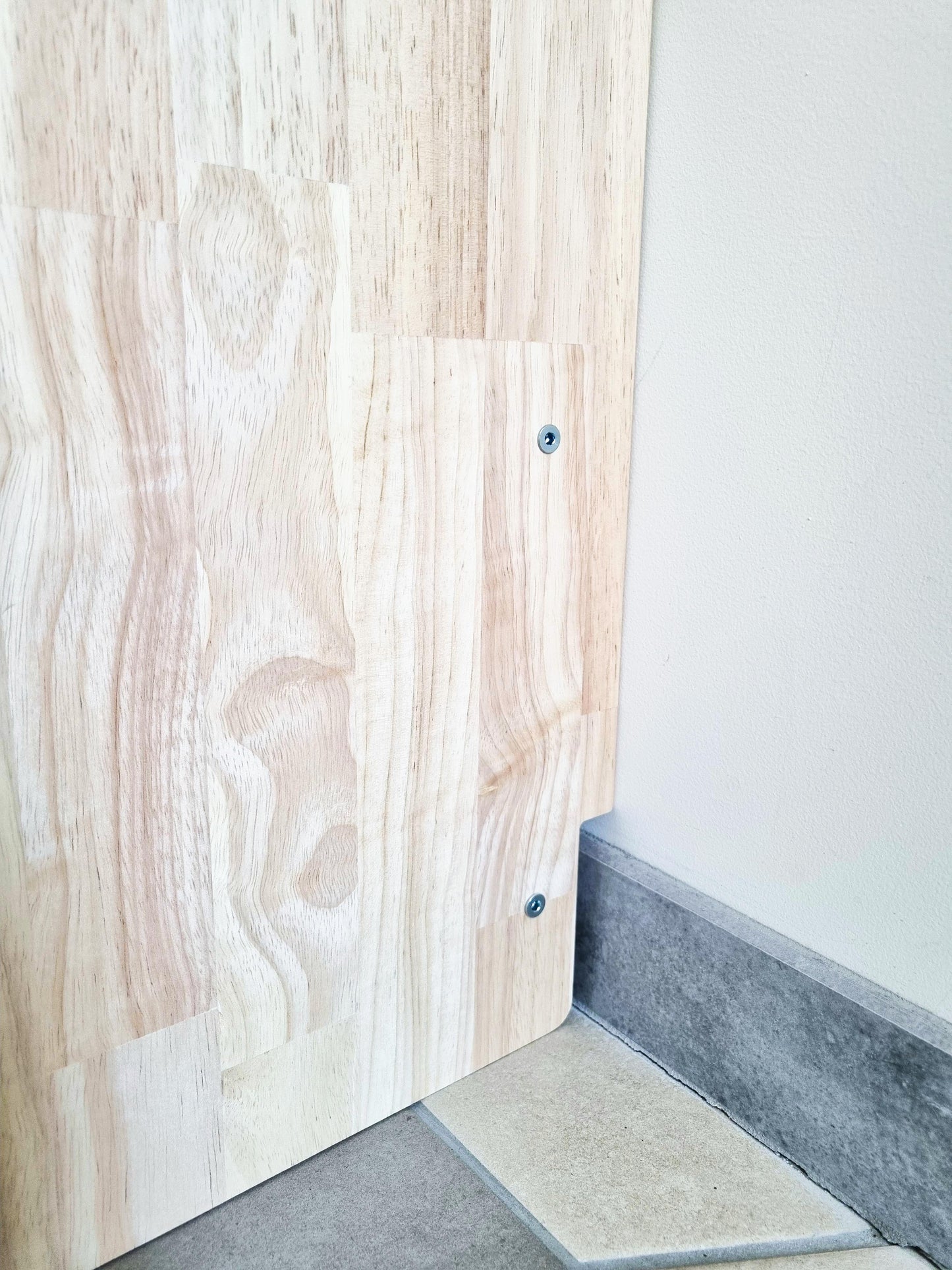 Meuble d'entrée avec banc à hauteur d'enfant