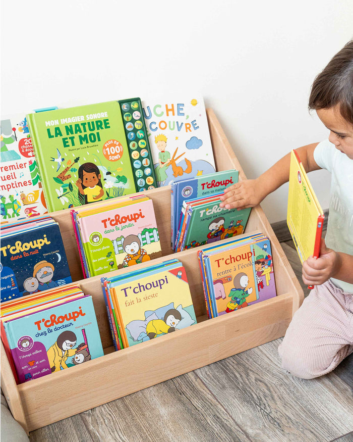 Bibliothèque Montessori au Sol en Bois Naturel