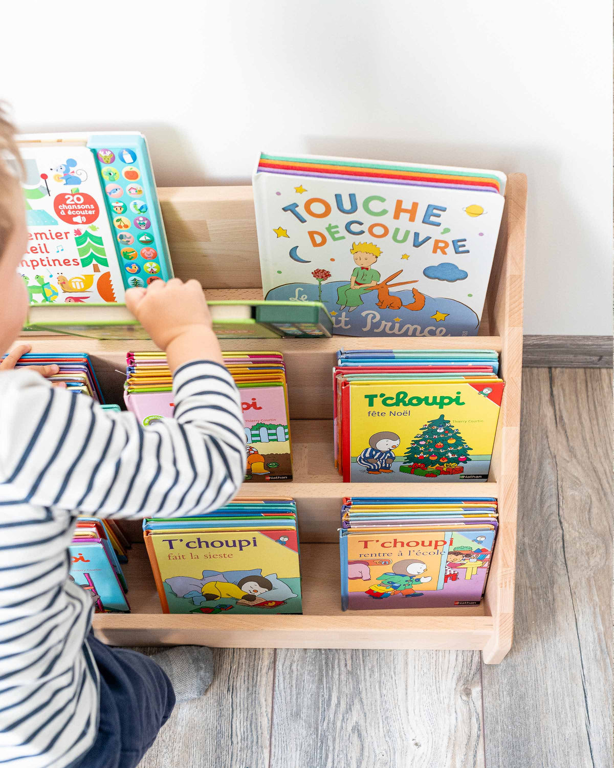 Bibliothèque Montessori au Sol en Bois Naturel