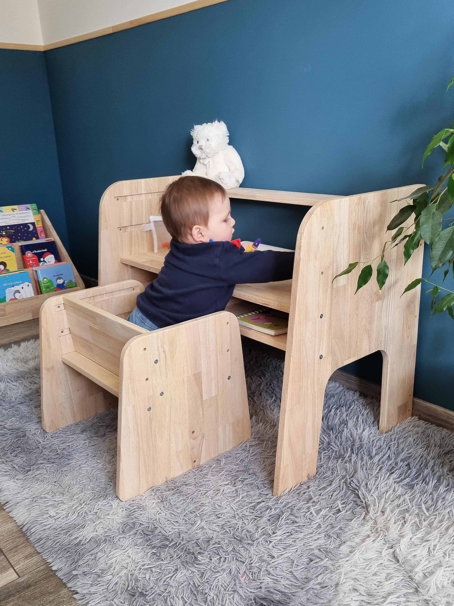 Bureau évolutif Montessori pour enfant