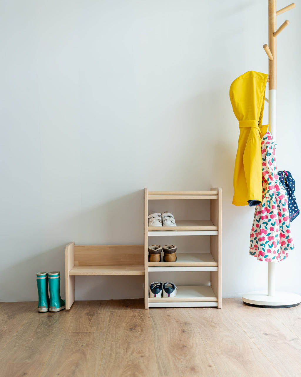 Meuble d’Entrée Montessori en Bois à Hauteur d’Enfant