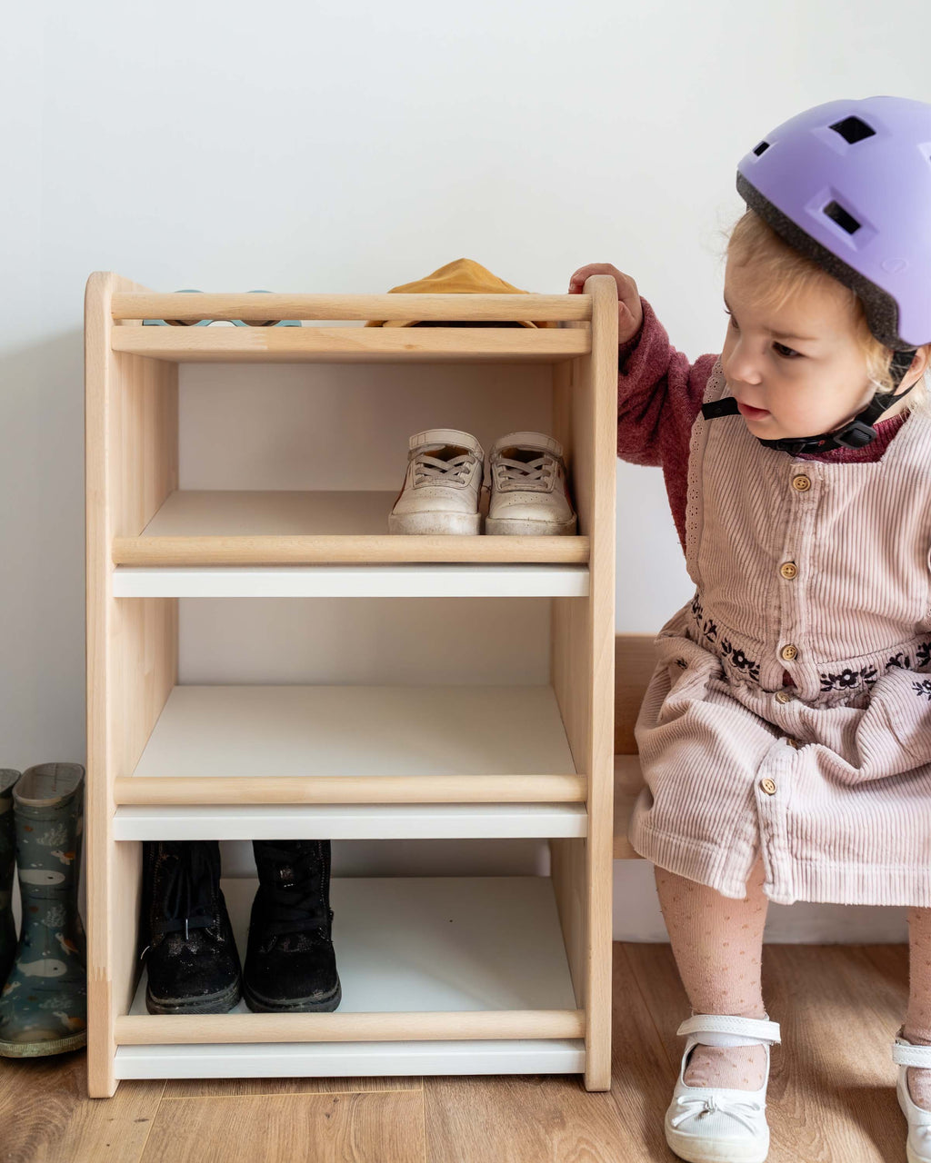 Meuble d’Entrée Montessori en Bois à Hauteur d’Enfant