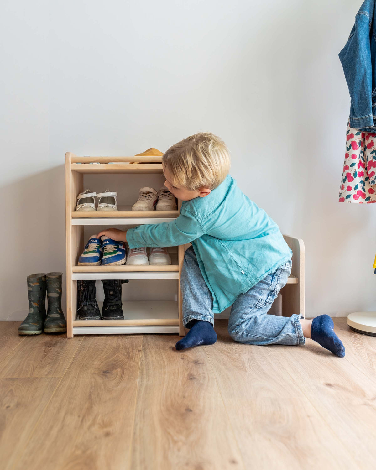 Meuble d’Entrée Montessori en Bois à Hauteur d’Enfant