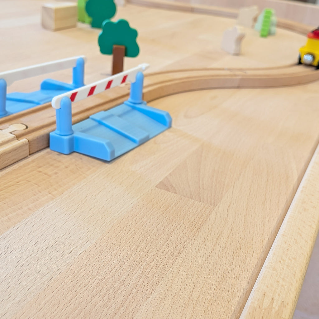 Table d’activité enfant en hêtre massif – XXL