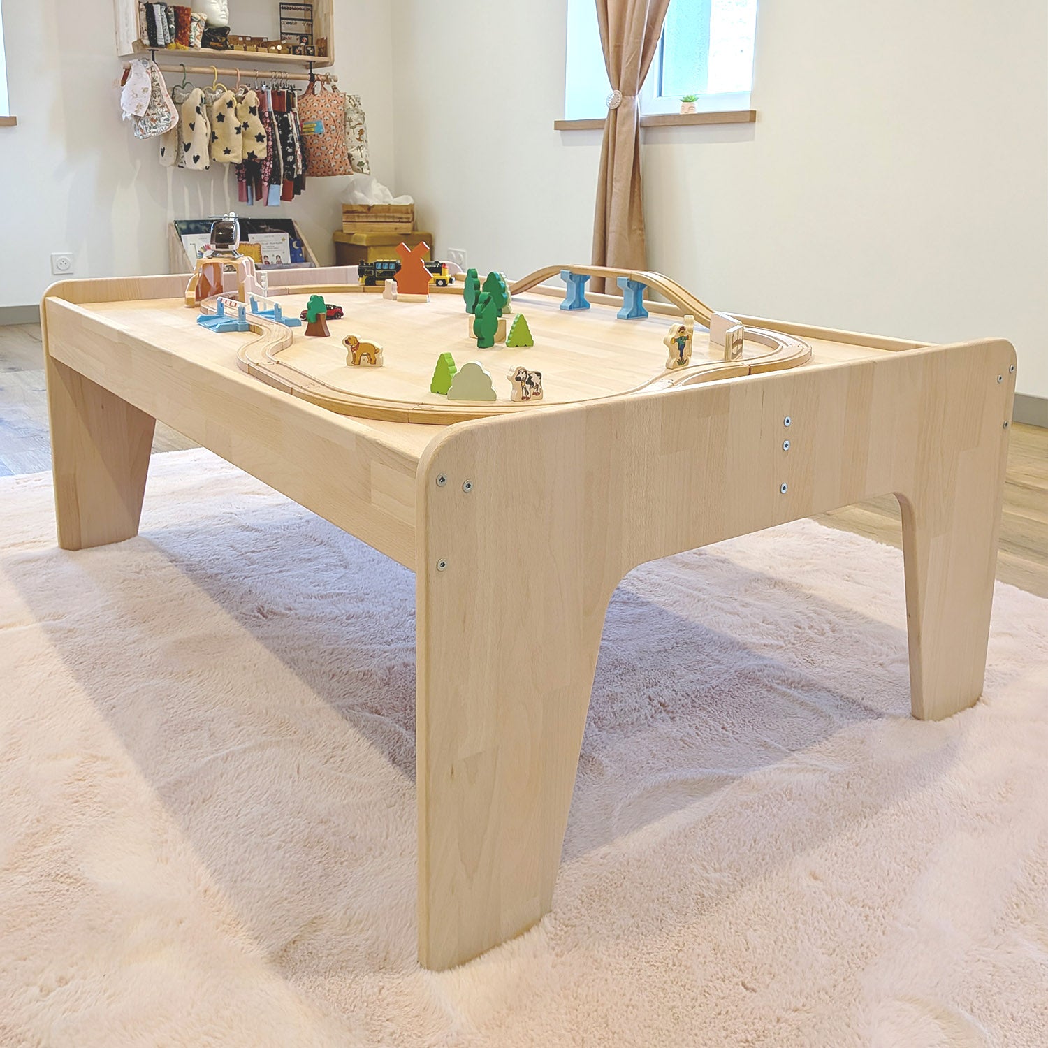Table d’activité enfant en hêtre massif – XXL