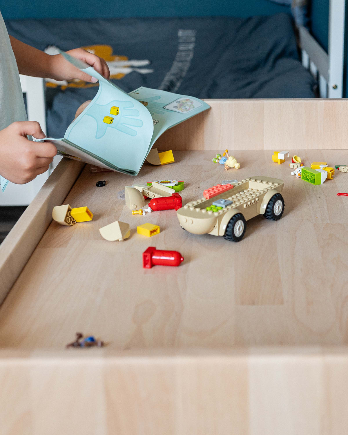 Table d'activité Montessori en Bois à Hauteur d'Enfant